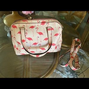 Kate spade flamingo bag with crossbody strap in great condition